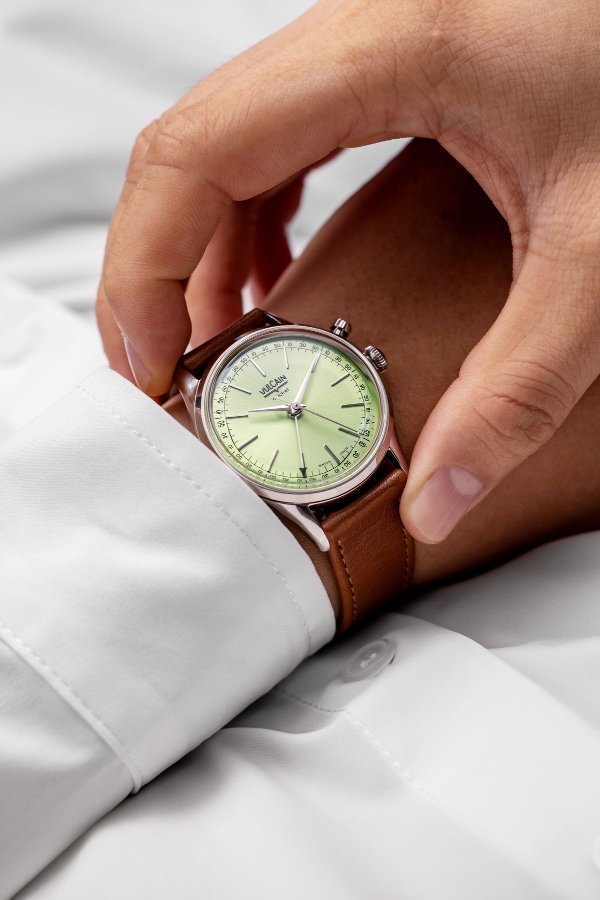 VULCAIN Cricket President 39 mm - Pistachio Green