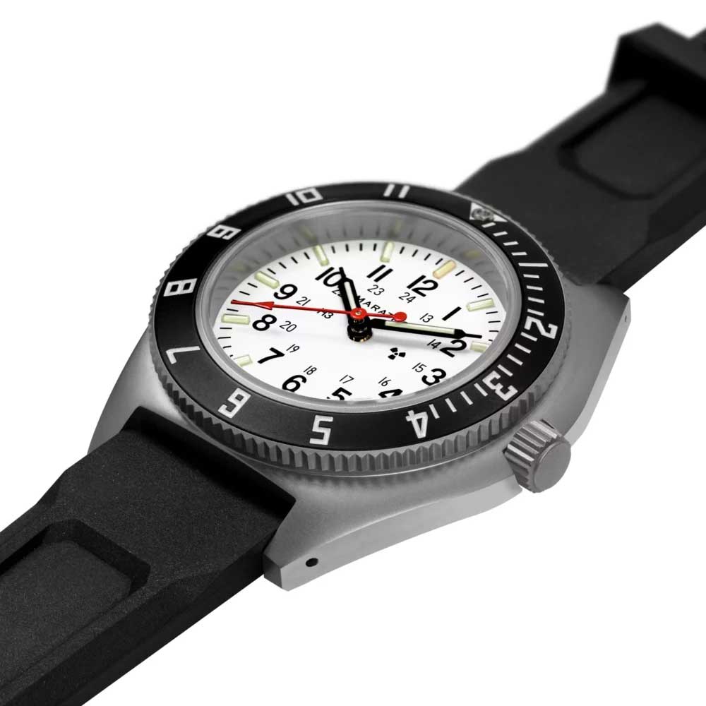 MARATHON SSNAV Arctic Steel Navigator Quarz – White Dial With Date – WW194013SS