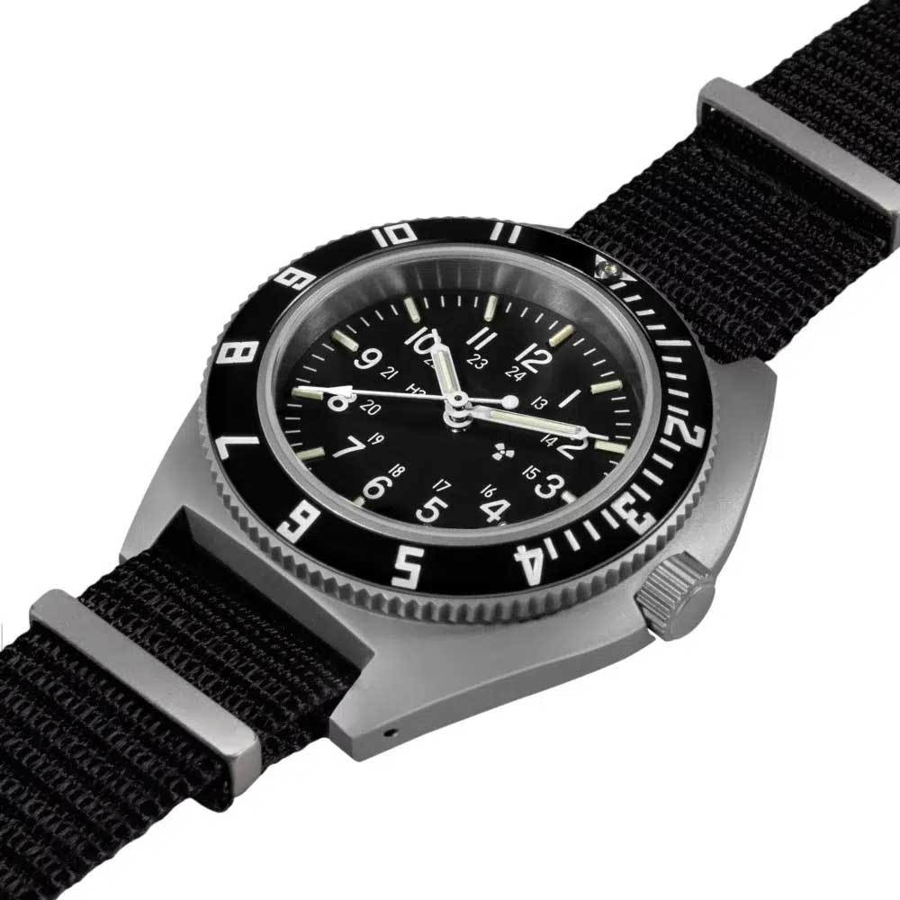 MARATHON SSNAV Steel Navigator Quarz Black Dial WW194001SS