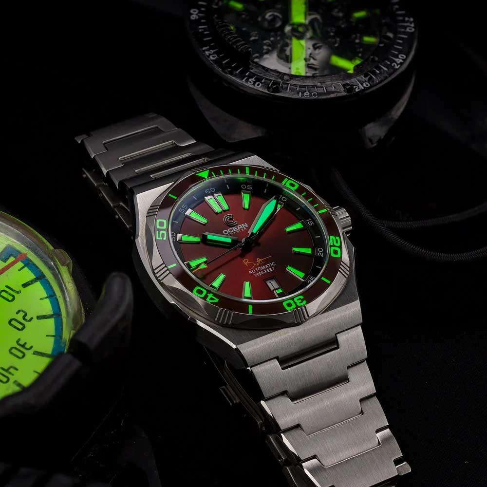 Ocean Crawler Bolt - Red