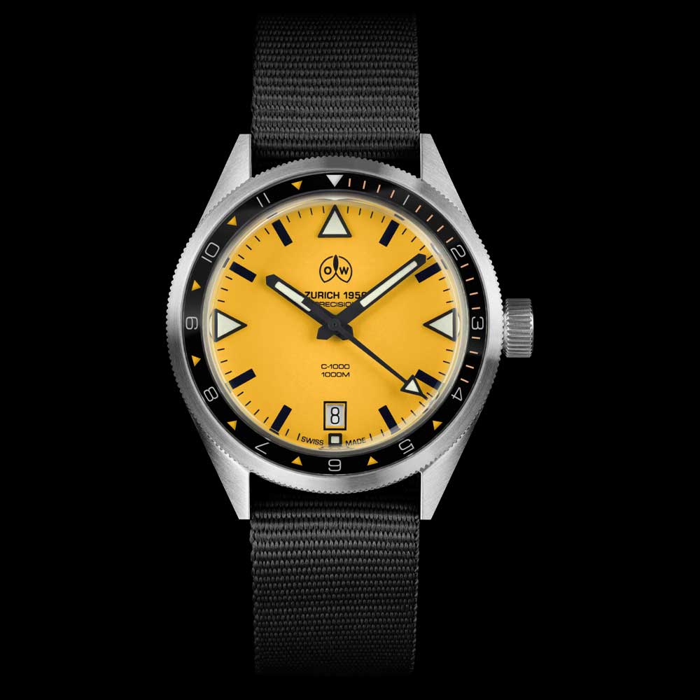 Ollech & Wajs C-1000 Gul Svart RAF-band
Source:
Ollech & Wajs C-1000 Yellow Schwarzes RAF Band