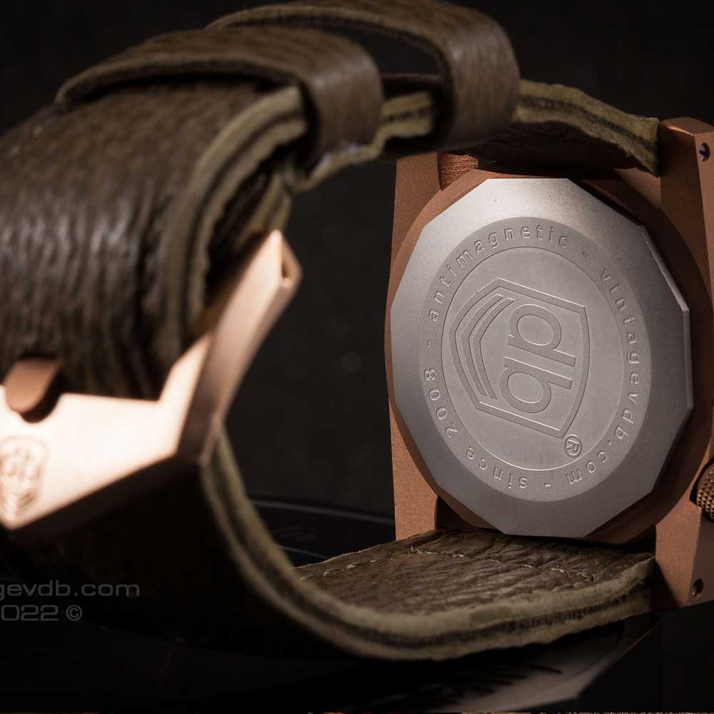 Vintage VDB D22 Bronze