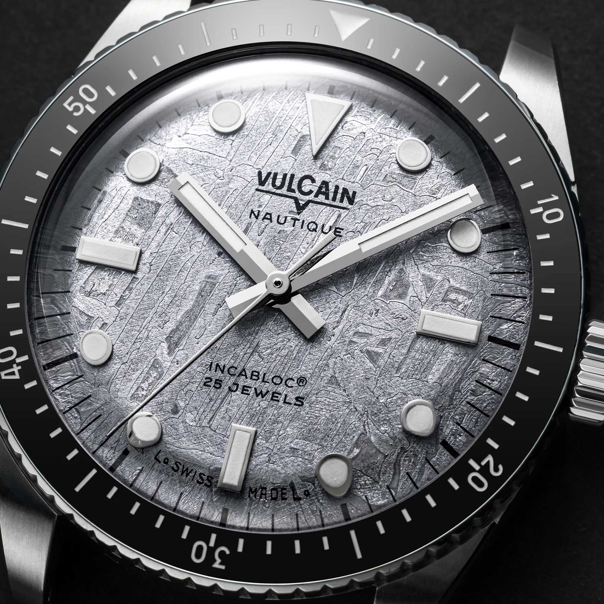 Vulcain Skindiver Náutico GMT - Negro Luminova Blanco 680174B07.BHM286