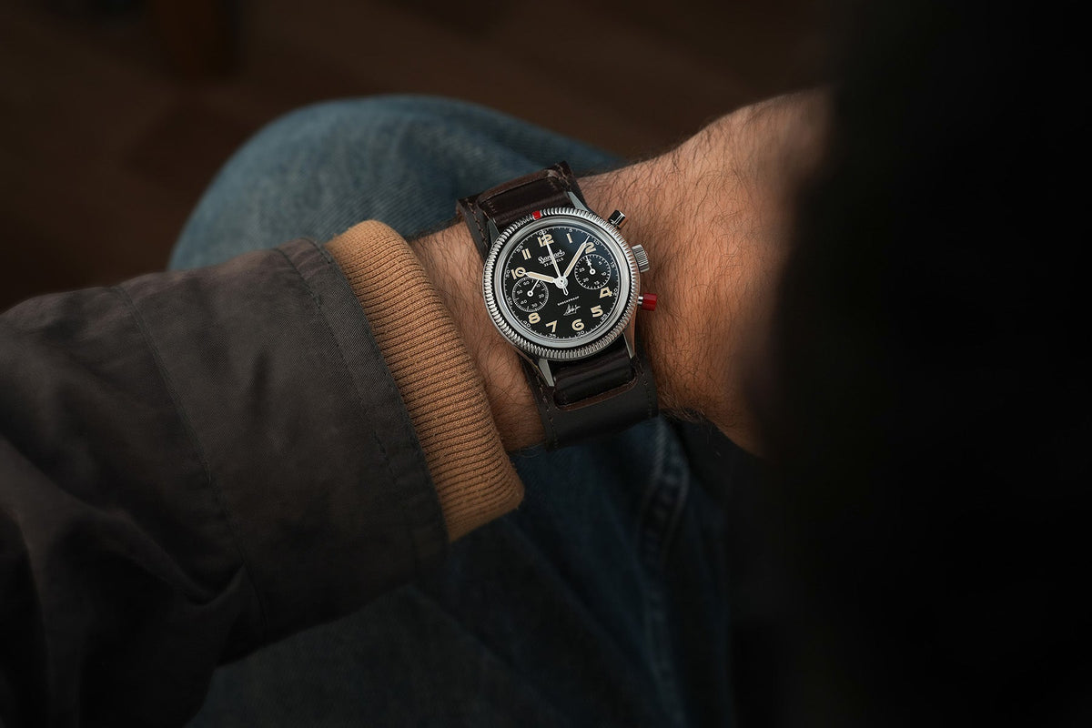 Hanhart 417 ES Steve McQueen Limited Edition No. 1 am Handgelenk am Shell Cordovan Cuff Strap