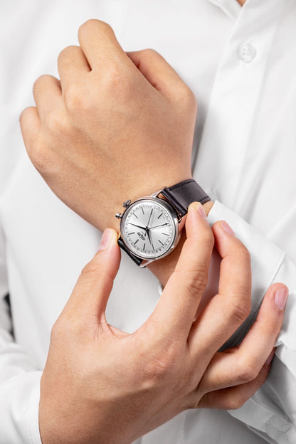 VULCAIN Cricket President 39 mm - Silver