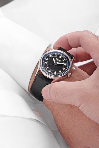 VULCAIN Cricket Classique 39 mm - Black & White/Blue