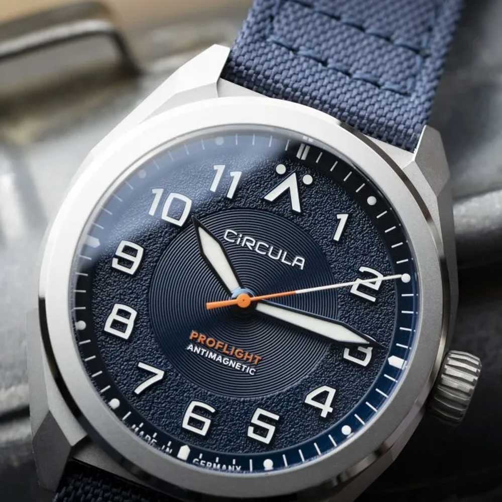 Circula ProFlight Blau - Fliegeruhr