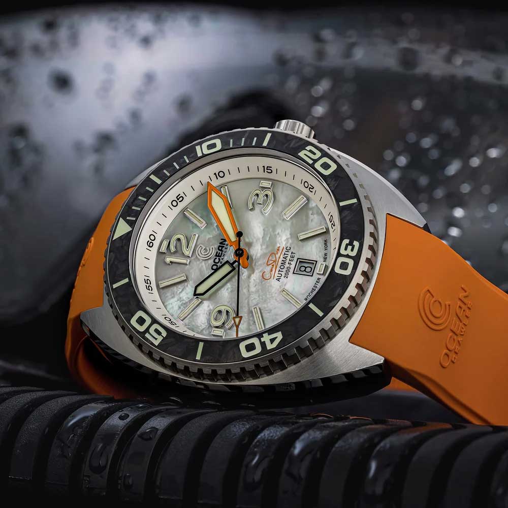 Ocean Crawler Core Diver - White Mother of Pearl - Carbon Fiber Bezel