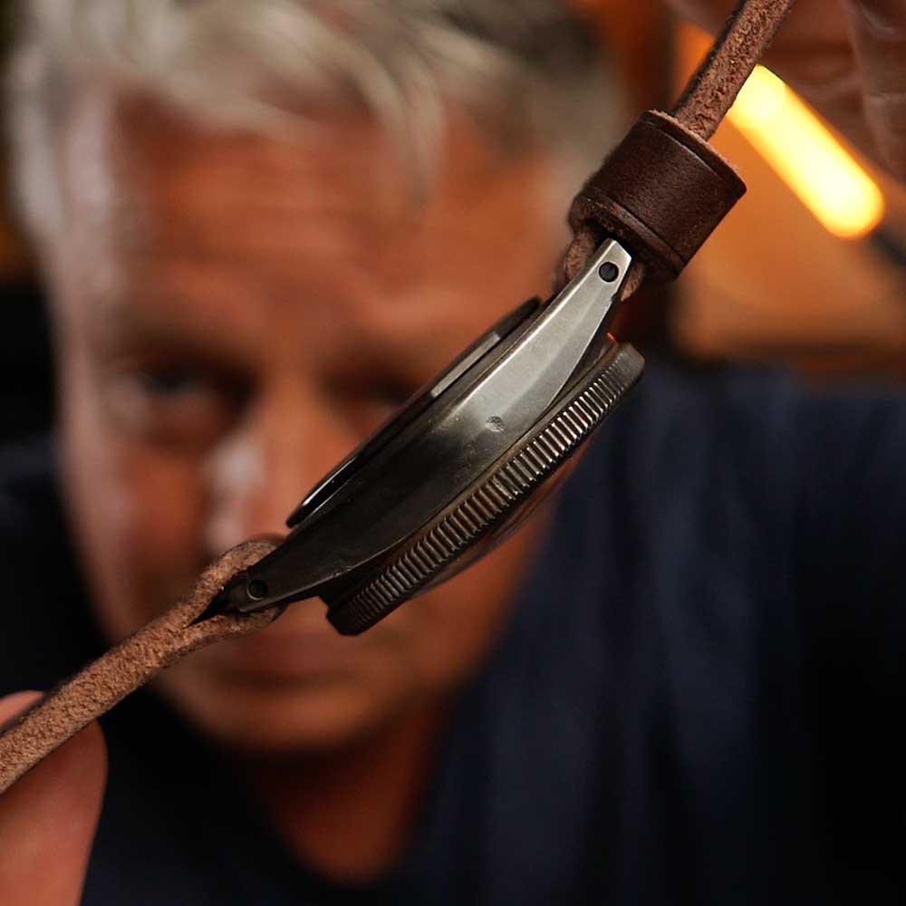 Vintage VDB E23 Historical Black Taucheruhr