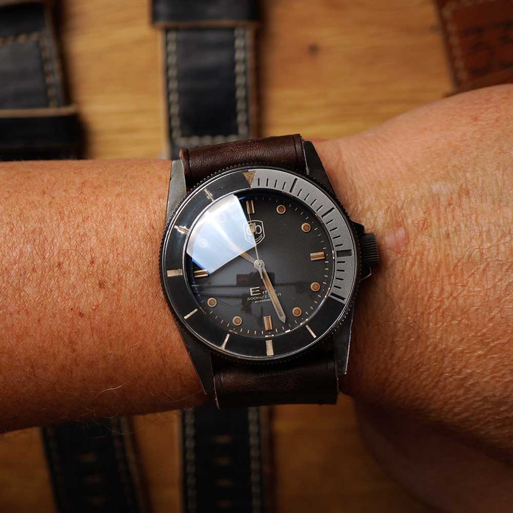 Vintage VDB E23 Historical Black Taucheruhr