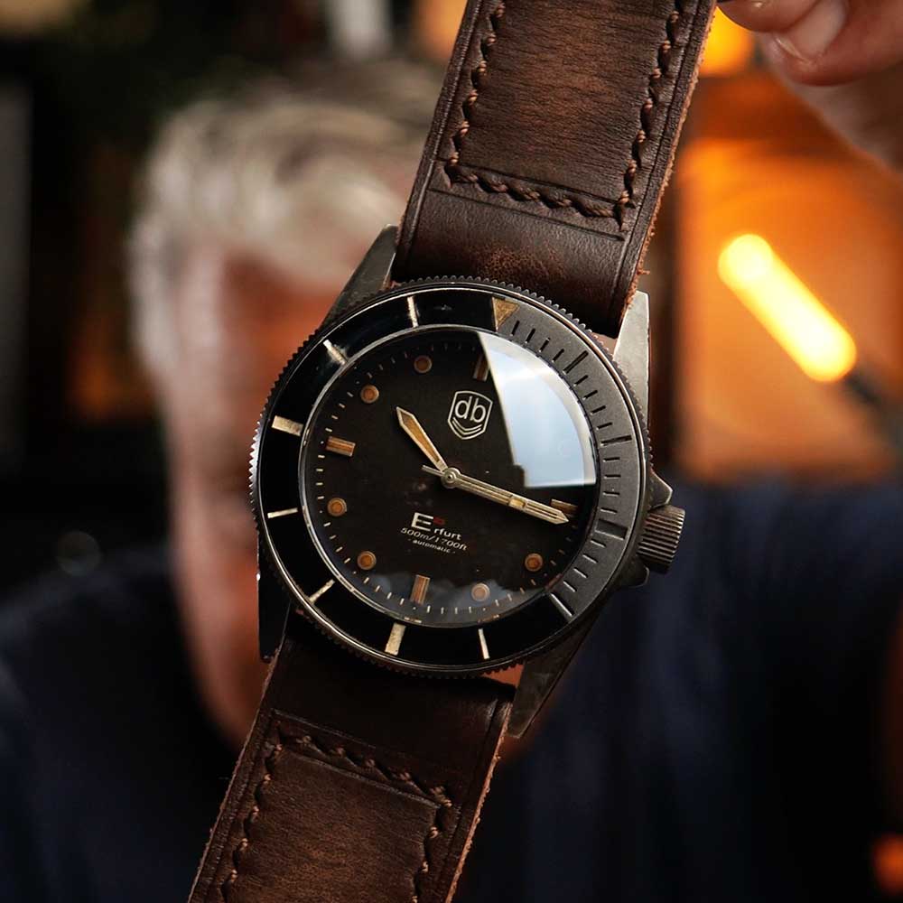 Vintage VDB E23 Historical Black Taucheruhr