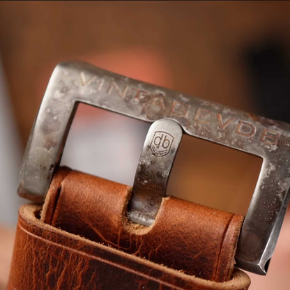 Vintage VDB F24 Brown Historical Limited 2/2 Fotouhr