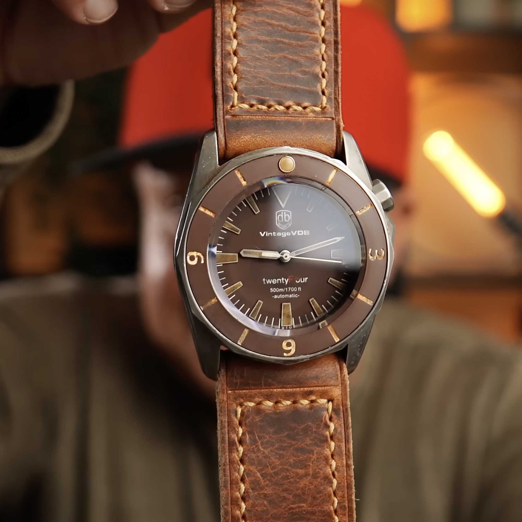 Vintage VDB F24 Brown Historical Limited 2/2 Fotouhr