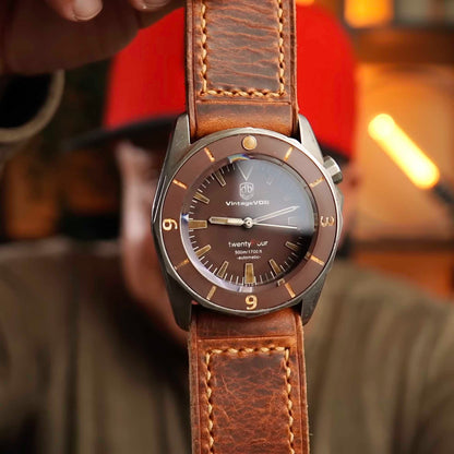 Vintage VDB F24 Brown Historical Limited 2/2 Fotouhr