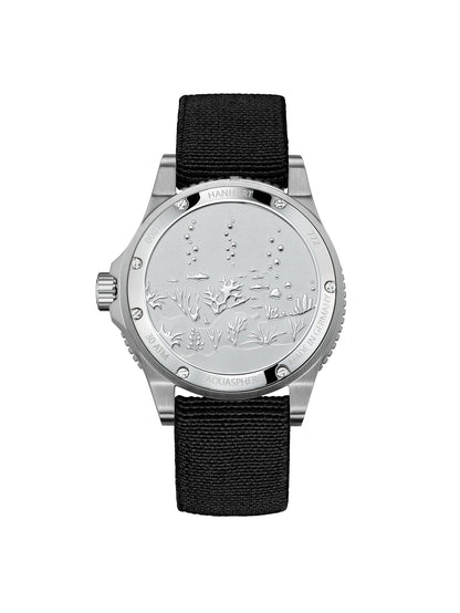 Gehaeuseboden der Hanhart AQUASPHERE Matte Black mit gepraegter Unterwasserwelt