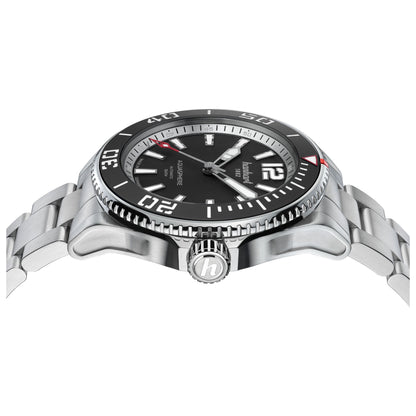 Hanhart AQUASPHERE Matte Black, 42mm am Edelstahlarmband, Seitenansicht