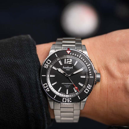 Hanhart AQUASPHERE Matte Black, 42mm am Handgelenk