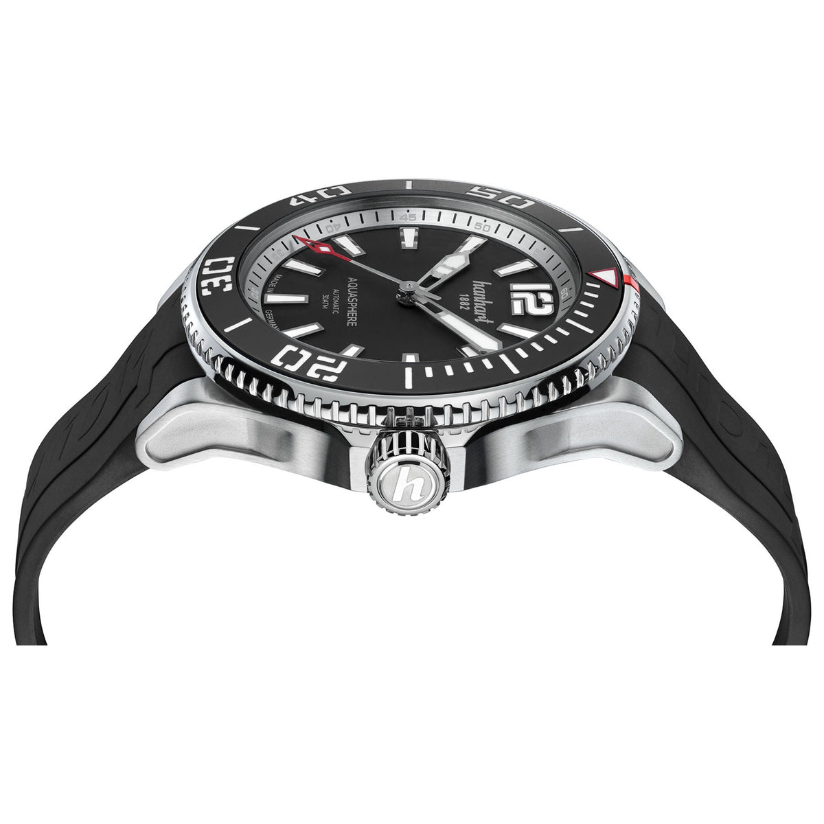 Hanhart AQUASPHERE Matte Black am Kautschukarmband, seitliche Ansicht mit Krone und Heliumventil