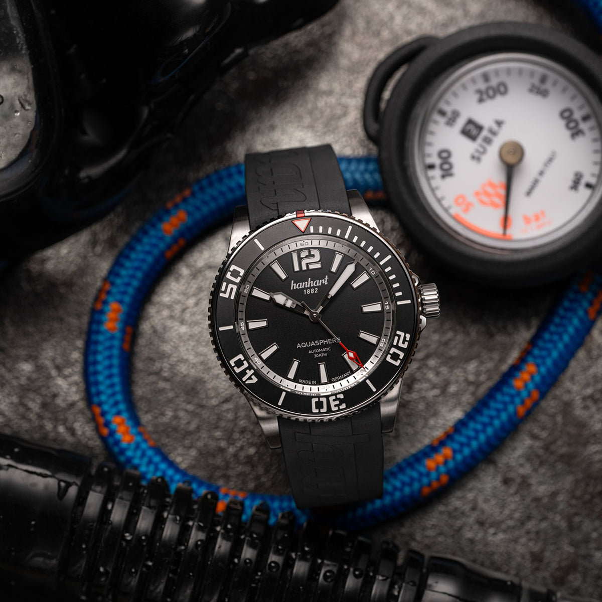 Hanhart AQUASPHERE Matte Black am Handgelenk, Moodbild
