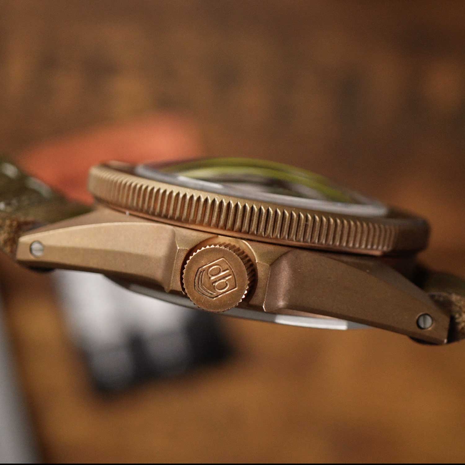 Vintage VDB E23 Special Bronze Fotouhr